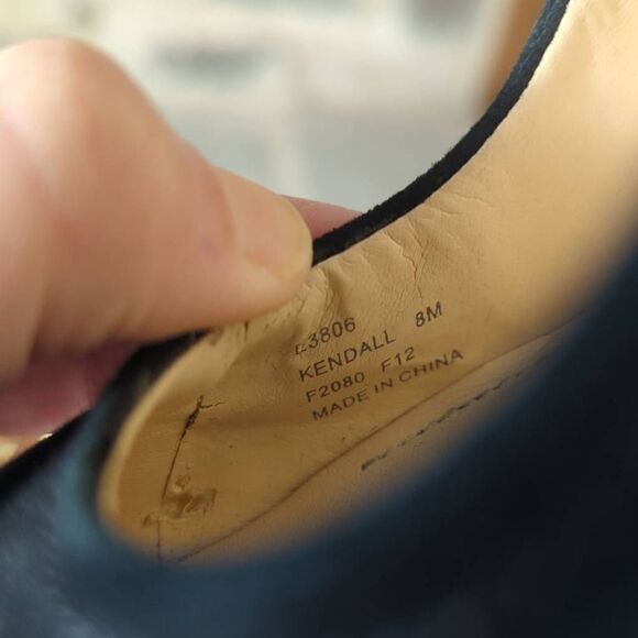 Calvin Klein Kendall Black Suede Snake Embossed Heel Platform Pumps Size 8M - Picture 13 of 16